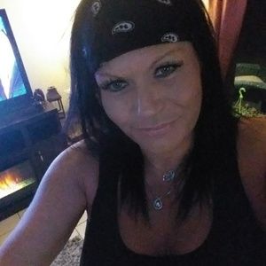 Meet your Posher, Angie